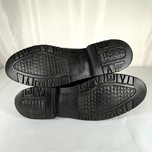 Allen Edmonds Black and Brown Leather Loafers